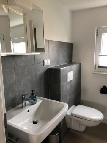Die Graefin Auf Ruegen - Ferienappartements Parchtitz Bagian luar foto
