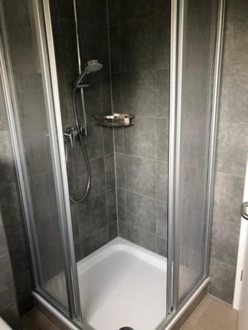 Die Graefin Auf Ruegen - Ferienappartements Parchtitz Bagian luar foto