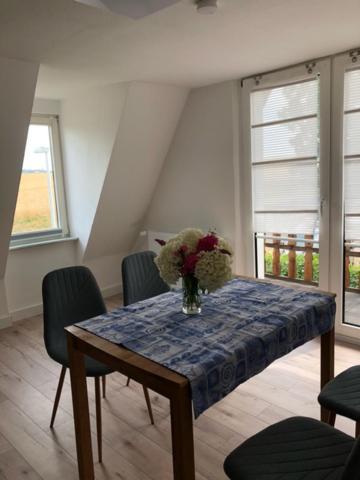 Die Graefin Auf Ruegen - Ferienappartements Parchtitz Bagian luar foto