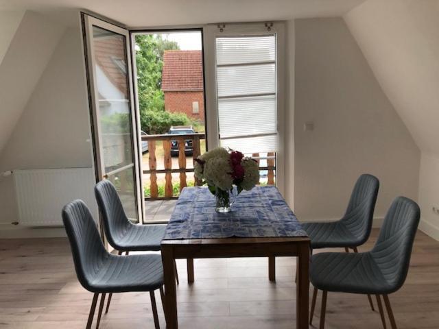 Die Graefin Auf Ruegen - Ferienappartements Parchtitz Bagian luar foto