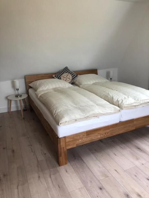 Die Graefin Auf Ruegen - Ferienappartements Parchtitz Bagian luar foto